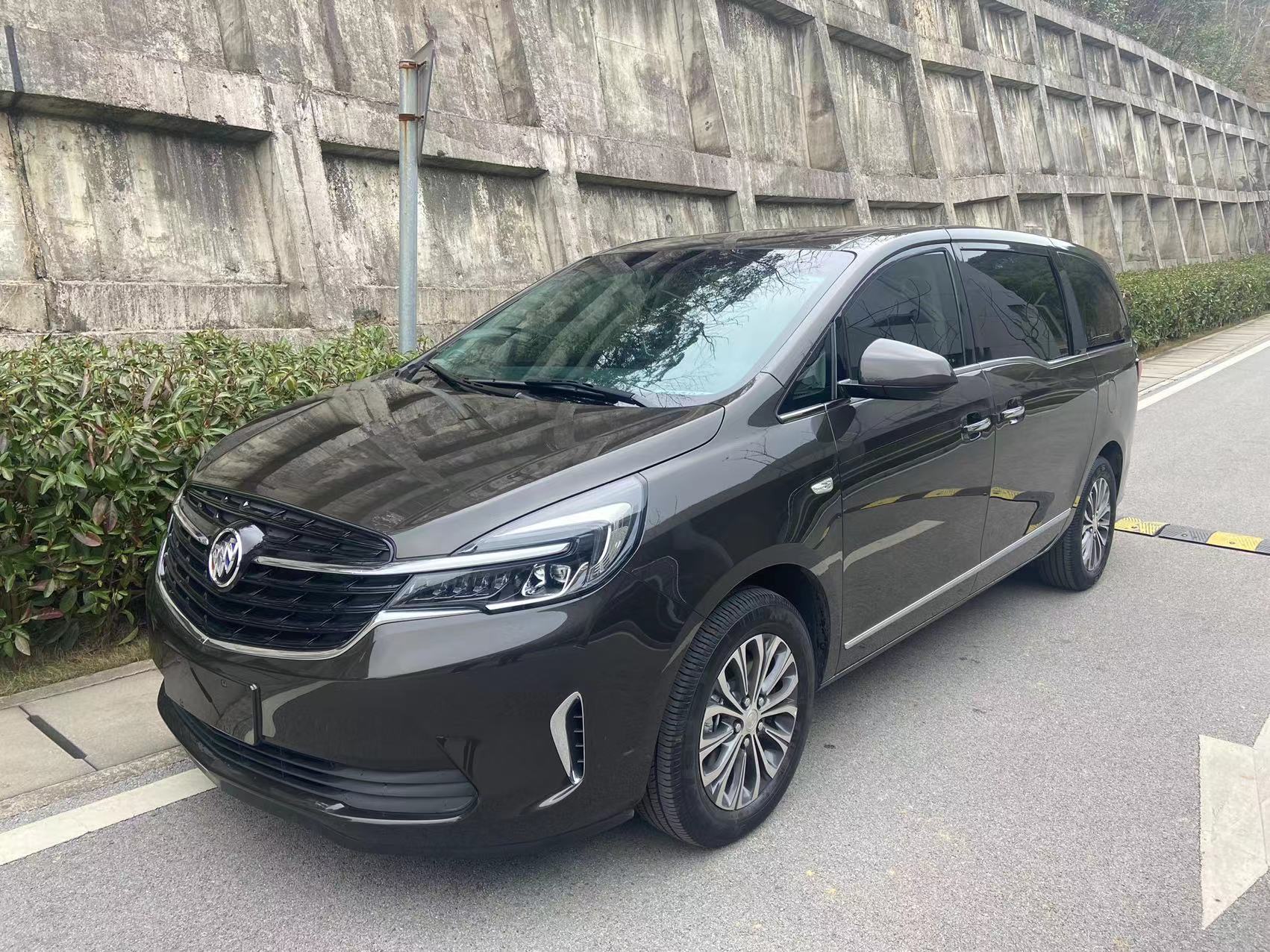 别克商务GL8